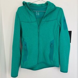 ARC’TERYX women’s trim fit sweater fleece, size Medium